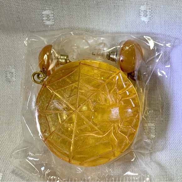 Rare Corday Spider Web Halloween Clear Green Lucite Pierced Post Earrings NWOT - Picture 11 of 15